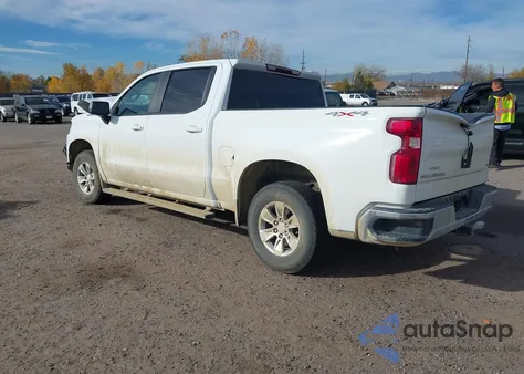 2021 Chevrolet Silverado 1500 4Wd Short Bed Lt z USA, uszkodzony, nr VIN 1GCUYDED2MZ397905